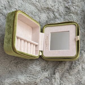 Green Velvet Travel Jewelry Box